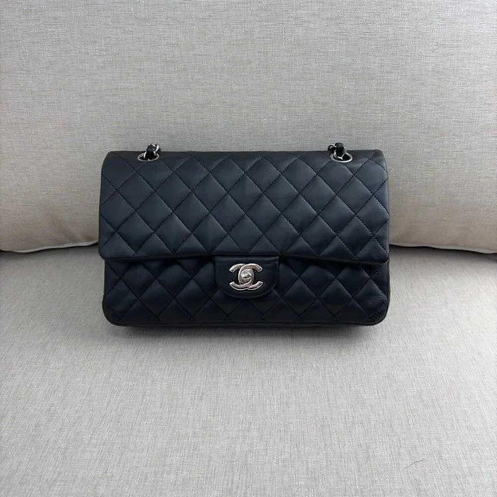 CHANEL Black Lambskin Classic Flap Medium SHW
